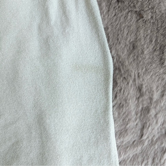 Barefoot Dreams White CozyChic Ultra Lite Center Ribbed Tank - Picture 6 of 6